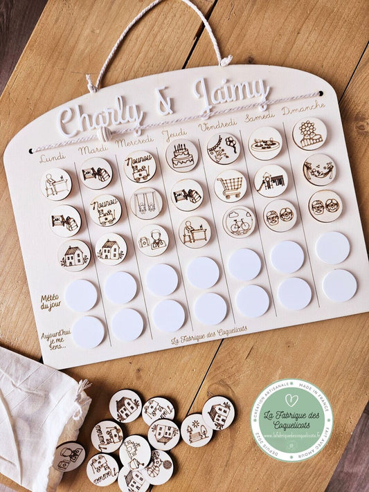 Tableau semainier / routine enfant personnalisé avec prénom / a suspendre / Bois