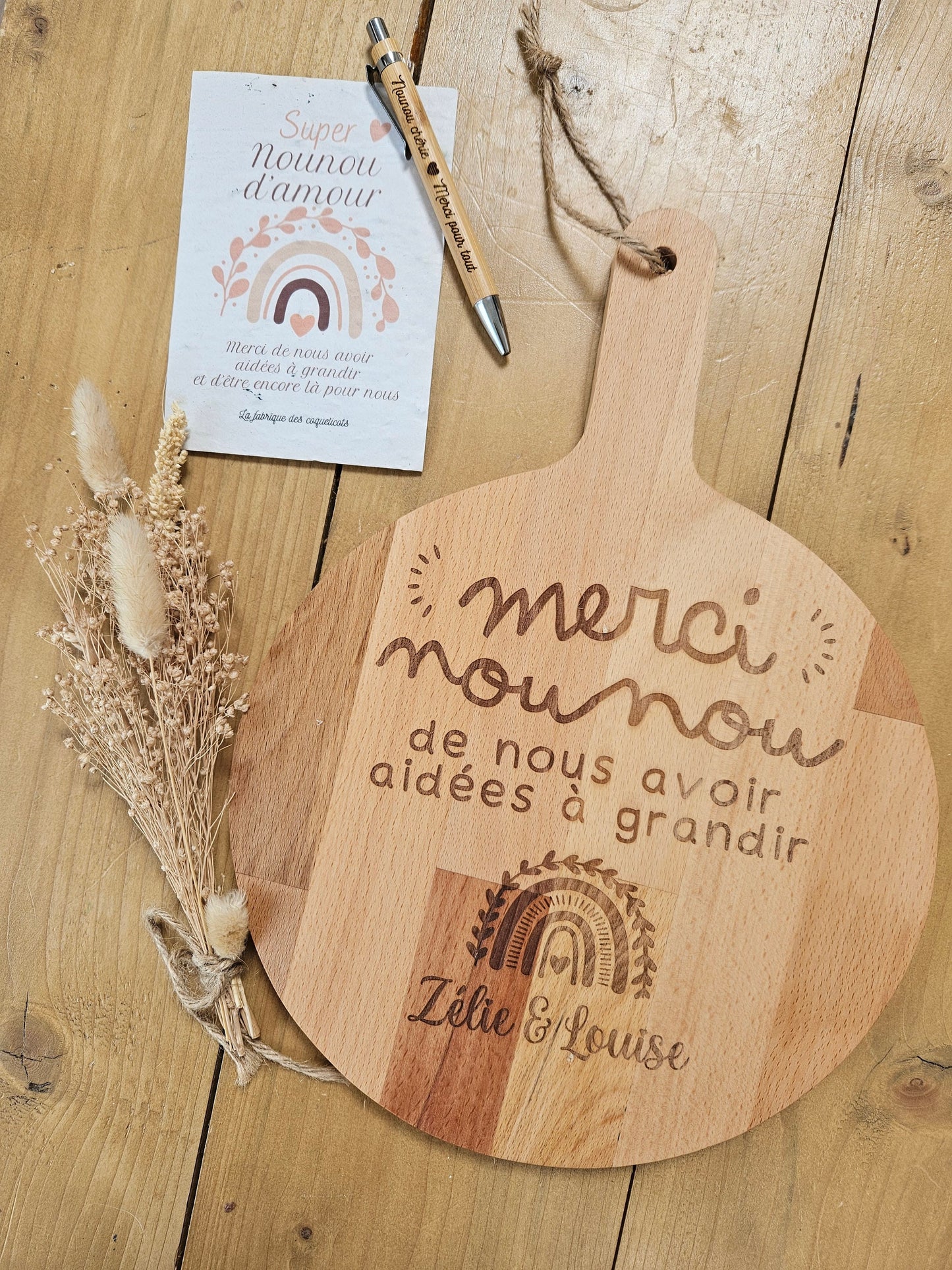 Planche à découper / déco maison / planche cuisine personnalisé / cadeau MERCI/ cadeau / cadeau personnalisé / cadeau femme mamie maitresse
