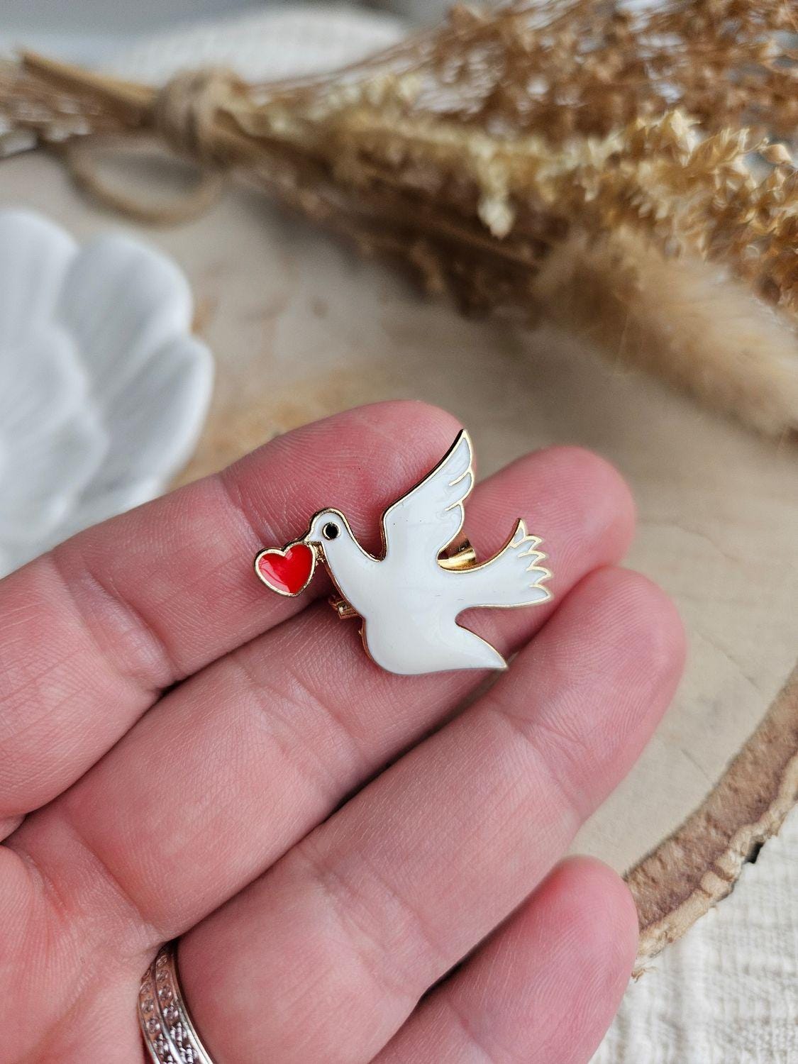 Pin's ou broche Bonne fête maman mamie papa papi .. cadeau personnalisé - cœur paillète