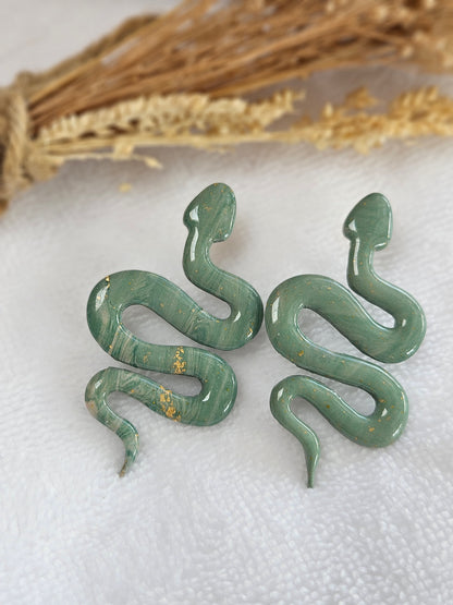 Boucles d'oreilles  - SNAKE - SERPENT - VERT NACRÉ VERT ET OR