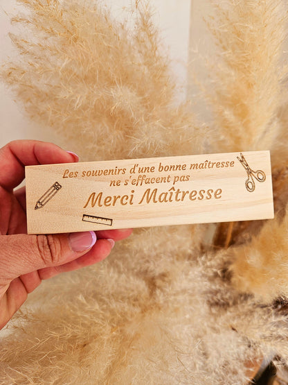 Brosse tableau personnalisée - maitresse - maitre - MOTIF ECOLE