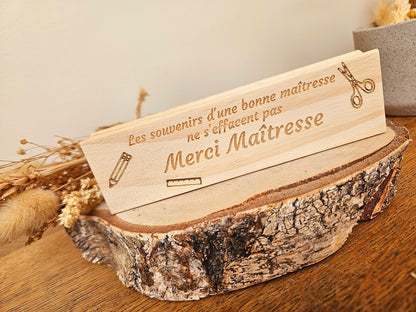 Brosse tableau personnalisée - maitresse - maitre - MOTIF ECOLE